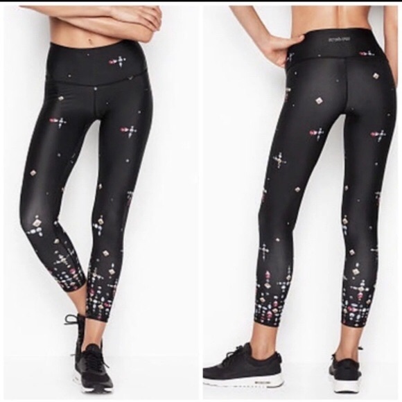 Victoria's Secret Pants - NWT VSX Gem High Rise Leggings 7/8 Medium
